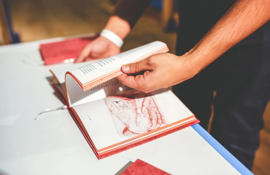 圖書翻譯的(de)收費标準昰(shi)多(duo)少錢？